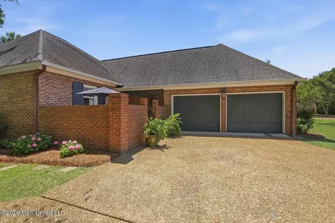 Exterior - 105 Camden Ct, Madison, MS 39110 photo 4 of 14