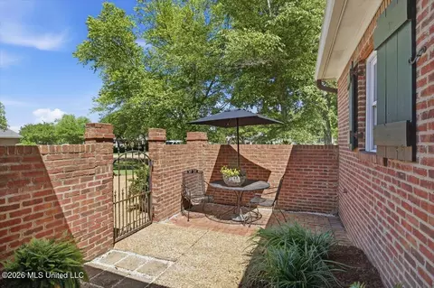 Exterior - 105 Camden Ct, Madison, MS 39110 photo 6 of 14