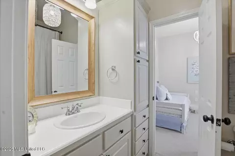 Bath - 105 Camden Ct, Madison, MS 39110 photo 4 of 5