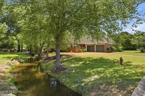 Exterior - 105 Camden Ct, Madison, MS 39110 photo 2 of 14