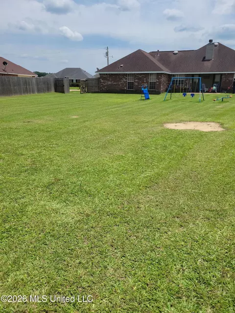 Exterior - 213 Austin Cir, Byram, MS 39272 photo 2 of 5