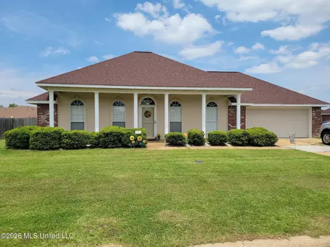 213 Austin Cir, Byram, MS 39272
