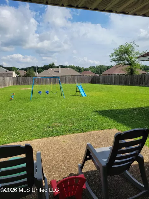 Exterior - 213 Austin Cir, Byram, MS 39272 photo 3 of 5