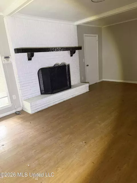 Living - 4224 Cypress Dr, Jackson, MS 39212 photo 3 of 4