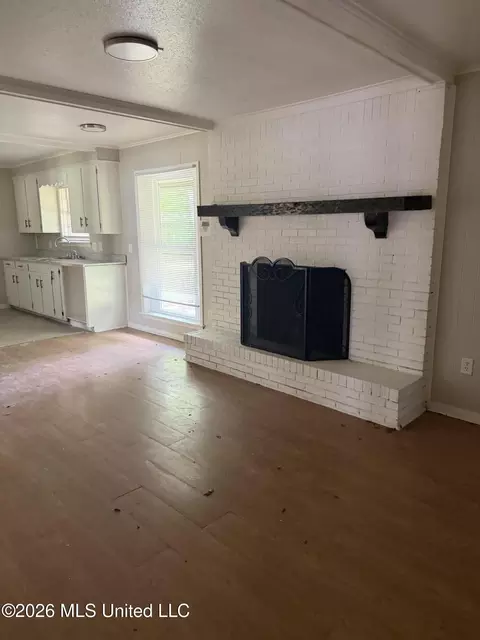 Living - 4224 Cypress Dr, Jackson, MS 39212 photo 4 of 4