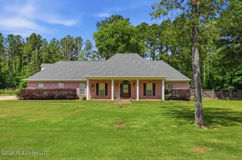 117 Holly Bush Pl, Brandon, MS 39047