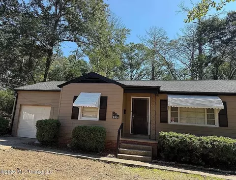 2914 Barwood Dr, Jackson, MS 39212