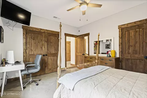 Bedroom - 6720 Thyatira Tyro, Como, MS 38619 photo 4 of 8