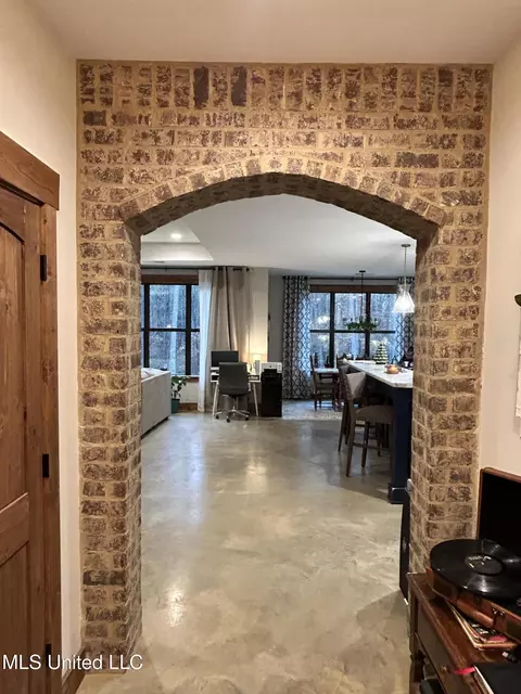 Entry Way - 6720 Thyatira Tyro, Como, MS 38619 photo 2 of 2