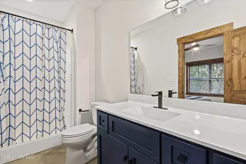 Bath - 6720 Thyatira Tyro, Como, MS 38619 photo 4 of 5