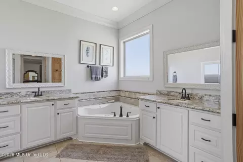 Bath - 170 Browning Rd, Flora, MS 39071 photo 1 of 6