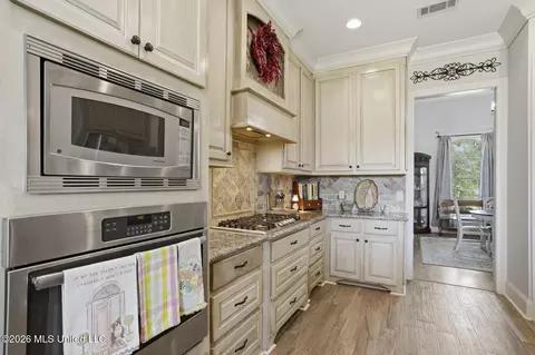 Kitchen - 170 Browning Rd, Flora, MS 39071 photo 2 of 4