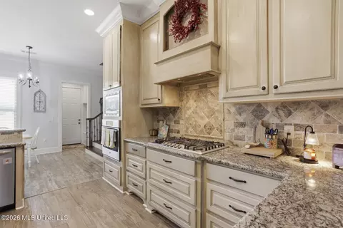 Entry Way - 170 Browning Rd, Flora, MS 39071 photo 3 of 4