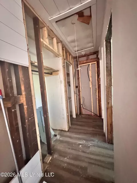 Entry Way - 2616 Glenn St, Jackson, MS 39204 photo 1 of 1