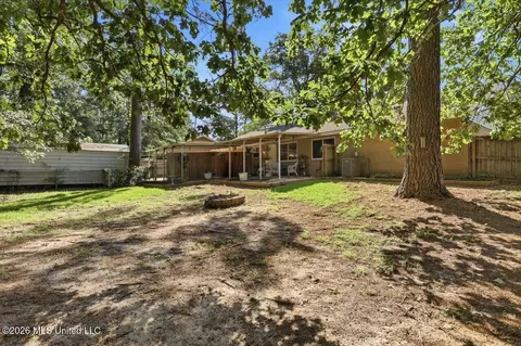 Exterior - 63 Willowbrook Ln, Brandon, MS 39042 photo 8 of 9