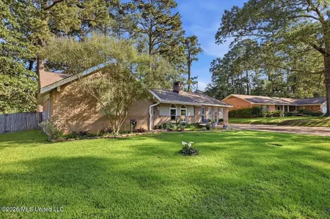 Exterior - 63 Willowbrook Ln, Brandon, MS 39042 photo 2 of 9