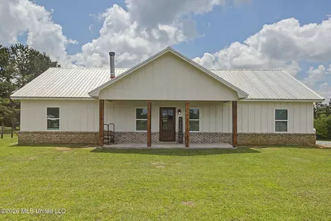 52 Jeslan Trl, Lumberton, MS 39455