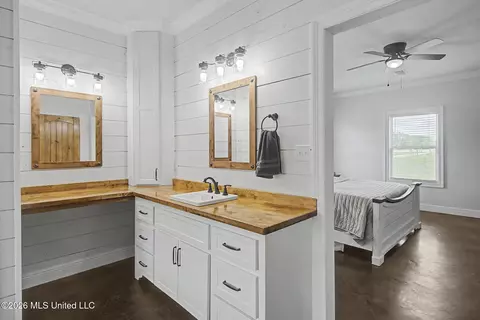 Bath - 52 Jeslan Trl, Lumberton, MS 39455 photo 1 of 3
