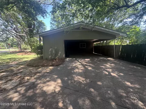 Exterior - 106 Melrose Dr, Jackson, MS 39211 photo 4 of 5