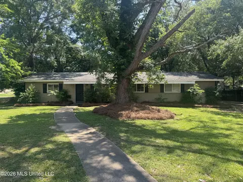 106 Melrose Dr, Jackson, MS 39211