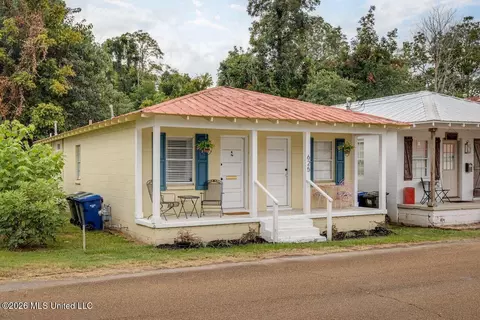 625 N Wall St, Natchez, MS 39120