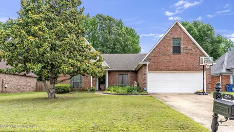 8574 Bell Brook Dr, Olive Branch, MS 38654