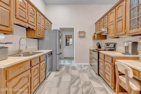 Kitchen - 8574 Bell Brook Dr, Olive Branch, MS 38654 photo 1 of 1