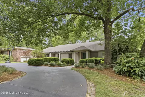 2308 Wild Valley Dr, Jackson, MS 39211