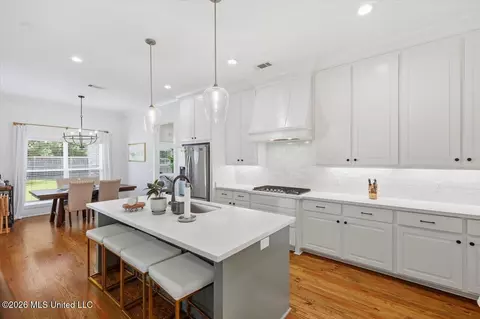 Kitchen - 119 Herons Bay Cir, Madison, MS 39110 photo 4 of 5