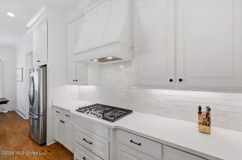 Kitchen - 119 Herons Bay Cir, Madison, MS 39110 photo 3 of 5