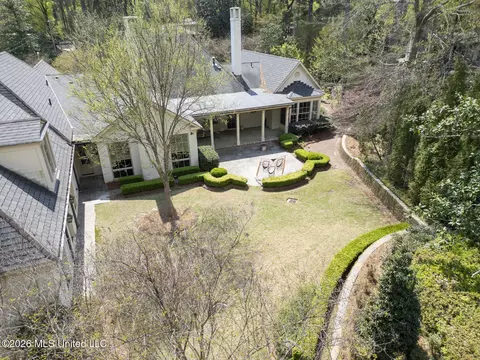 Exterior - 2526 Honeysuckle Ln, Jackson, MS 39211 photo 20 of 22