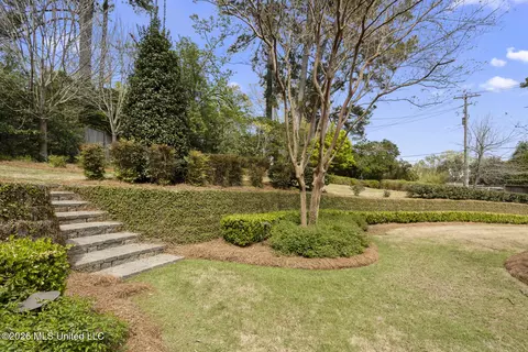 Exterior - 2526 Honeysuckle Ln, Jackson, MS 39211 photo 8 of 22