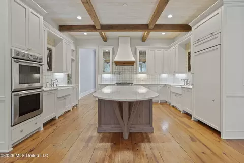 Kitchen - 2526 Honeysuckle Ln, Jackson, MS 39211 photo 1 of 6