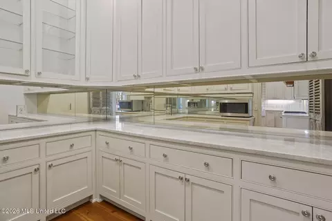 Kitchen - 2526 Honeysuckle Ln, Jackson, MS 39211 photo 6 of 6