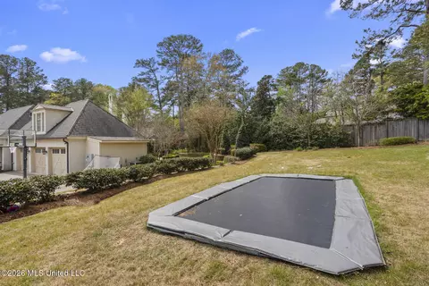 Exterior - 2526 Honeysuckle Ln, Jackson, MS 39211 photo 11 of 22