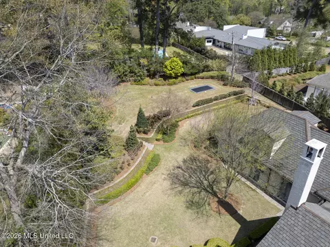 Exterior - 2526 Honeysuckle Ln, Jackson, MS 39211 photo 15 of 22