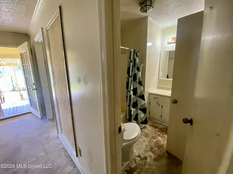 Entry Way - 176 Hancock Rd, Lucedale, MS 39452 photo 2 of 2