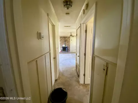 Entry Way - 176 Hancock Rd, Lucedale, MS 39452 photo 1 of 2