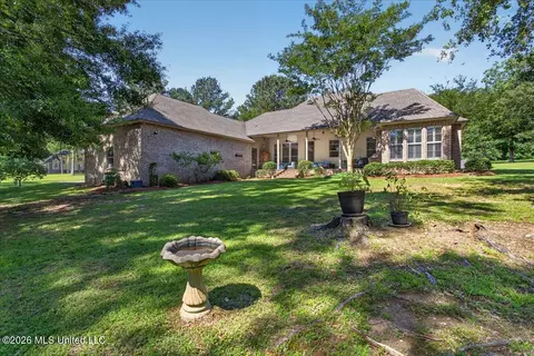 Exterior - 1043 Stonegate Dr, Mccomb, MS 39648 photo 7 of 7