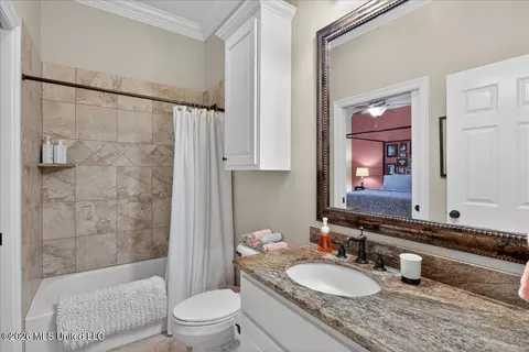 Bath - 1043 Stonegate Dr, Mccomb, MS 39648 photo 1 of 5