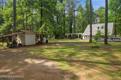 Exterior - 1152 E Robb St #E, Summit, MS 39666 photo 6 of 11