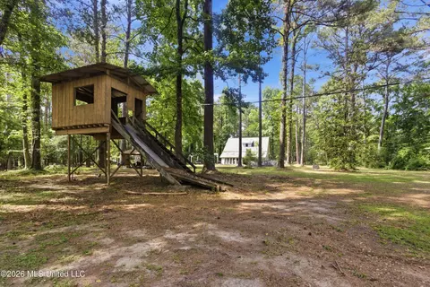 Exterior - 1152 E Robb St #E, Summit, MS 39666 photo 10 of 11