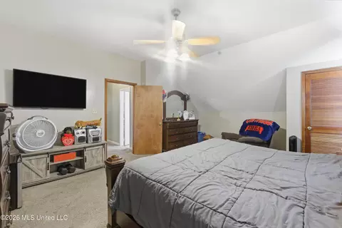 Bedroom - 1152 E Robb St #E, Summit, MS 39666 photo 5 of 6