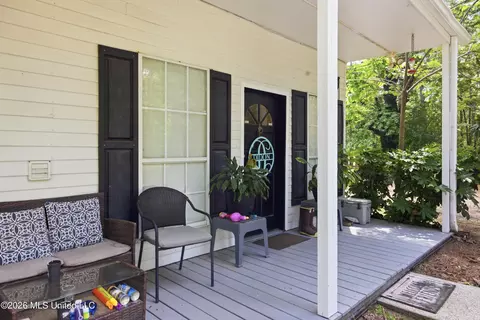 Exterior - 1152 E Robb St #E, Summit, MS 39666 photo 1 of 11