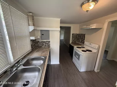Kitchen - 5137 Community Ave, Moss Point, MS 39563 photo 1 of 1