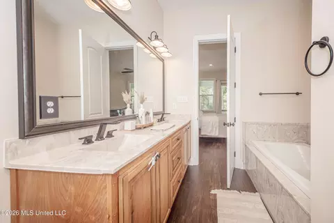 Bath - 2000 River Bluffs Dr, Vancleave, MS 39565 photo 4 of 8