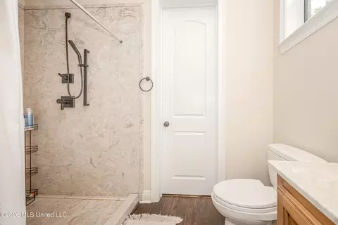 Bath - 2000 River Bluffs Dr, Vancleave, MS 39565 photo 6 of 8