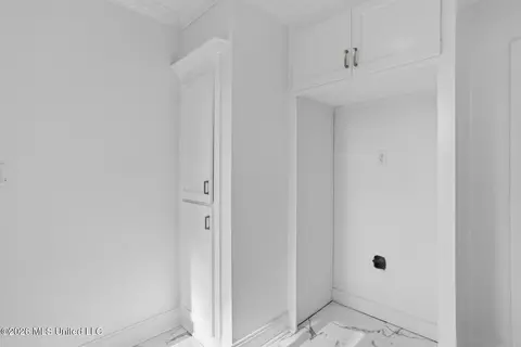 Other - 4014 Oakridge Dr, Jackson, MS 39216 photo 6 of 12