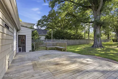 Exterior - 4014 Oakridge Dr, Jackson, MS 39216 photo 1 of 7