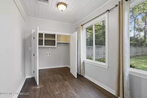 Other - 4014 Oakridge Dr, Jackson, MS 39216 photo 7 of 12